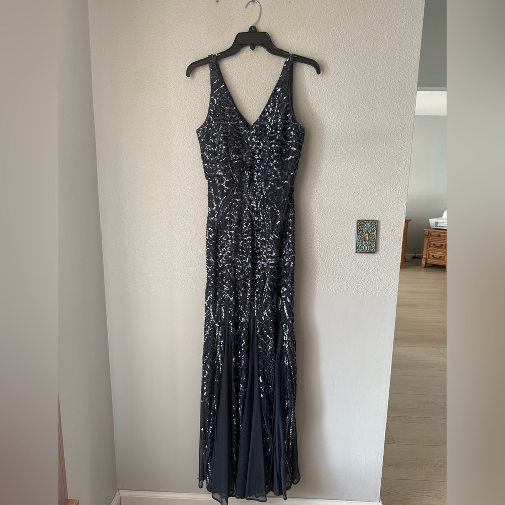 Beautiful sequin gown. Size 6